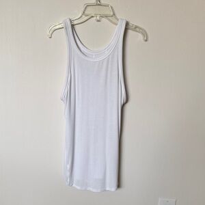 Lululemon • White • Tank • 8